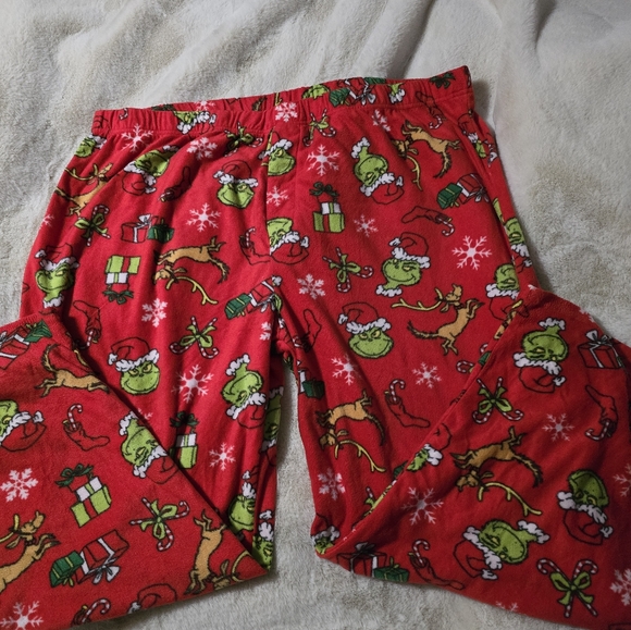 Adult Grinch Pajamas - Picture 4 of 6